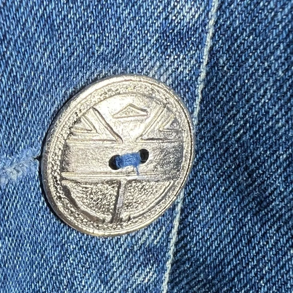 VINTAGE UNITS Blue Denim Embroidered Jacket Size XL - Picture 9 of 11